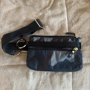 Andi Urban Clutch- Cool Camo